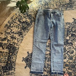 Size 27 Dear John Denim Blair’s Straight Jean. Only worn twice!!